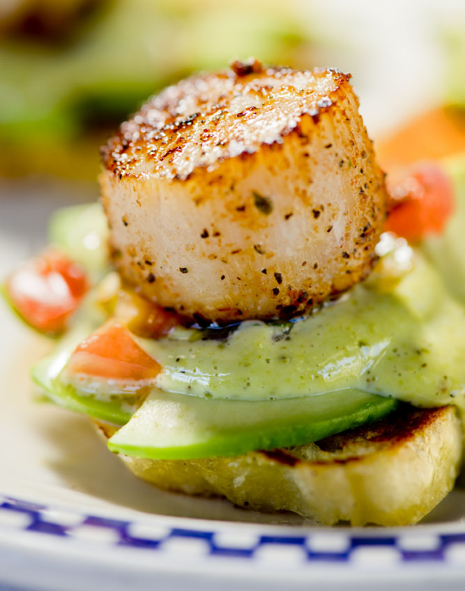 Duke's Seafood Wild Alaska Scallop Sliders