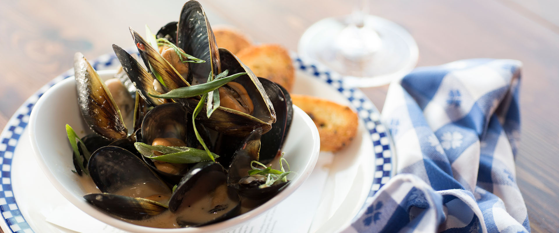 Duke's Seafood Mussels Appetizer
